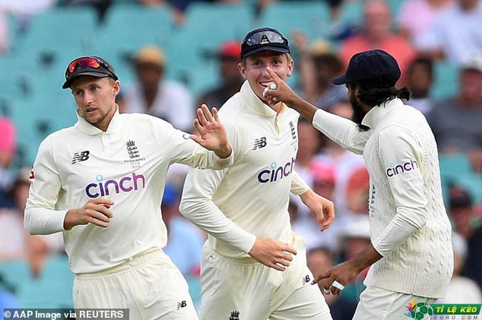 Stuart Broad