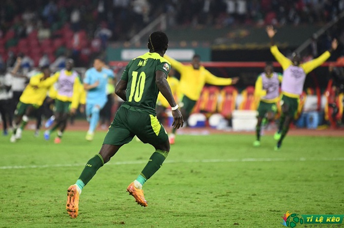 Senegal đạt tám cuối cùng khi Mane ghi bàn nhưng bị chấn thương đầu