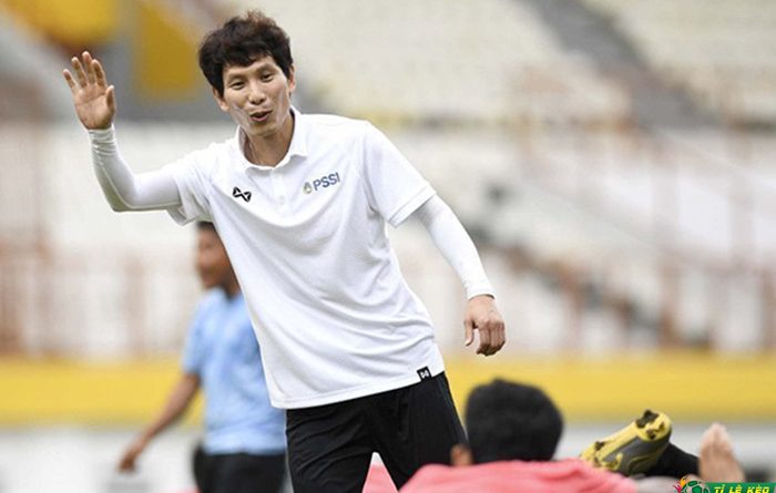 Thầy Hàn sang Dubai 'ra mắt' U23 Việt Nam