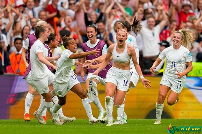 Kỷ niệm chiến thắng Euro 2022 của Nữ