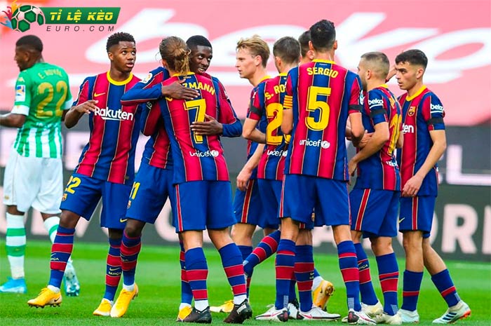 chi tiết kèo đấu Barcelona vs Pumas UNAM